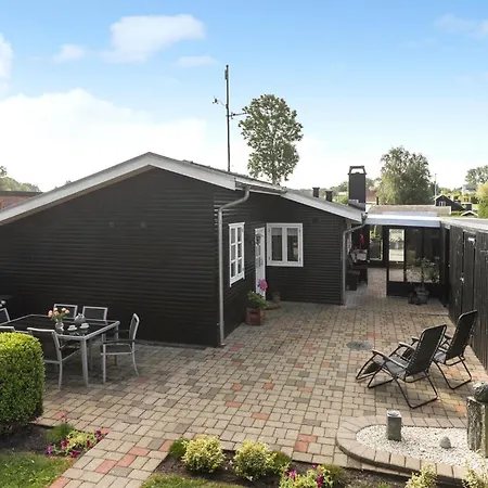 Nyaraló Gorgeous In With Kitchen