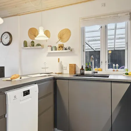 Gorgeous In With Kitchen